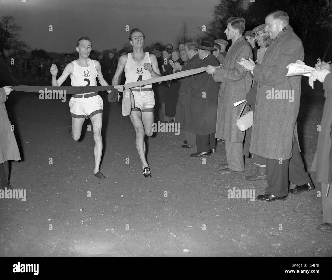 Das Ziel des Rennens, als sowohl I H Boyd als auch EIN D Gordon aus Oxford an erster Stelle waren. Stockfoto