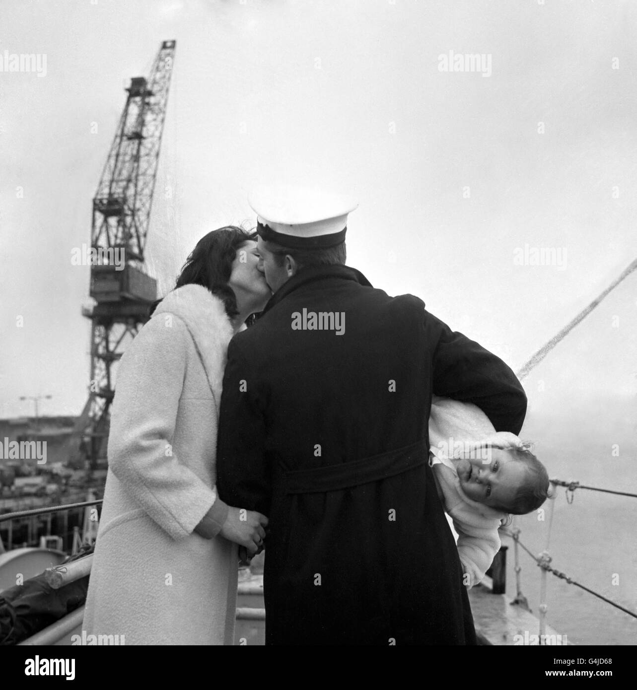 Militär - HMS Whitby kehrt nach Portsmouth Stockfoto