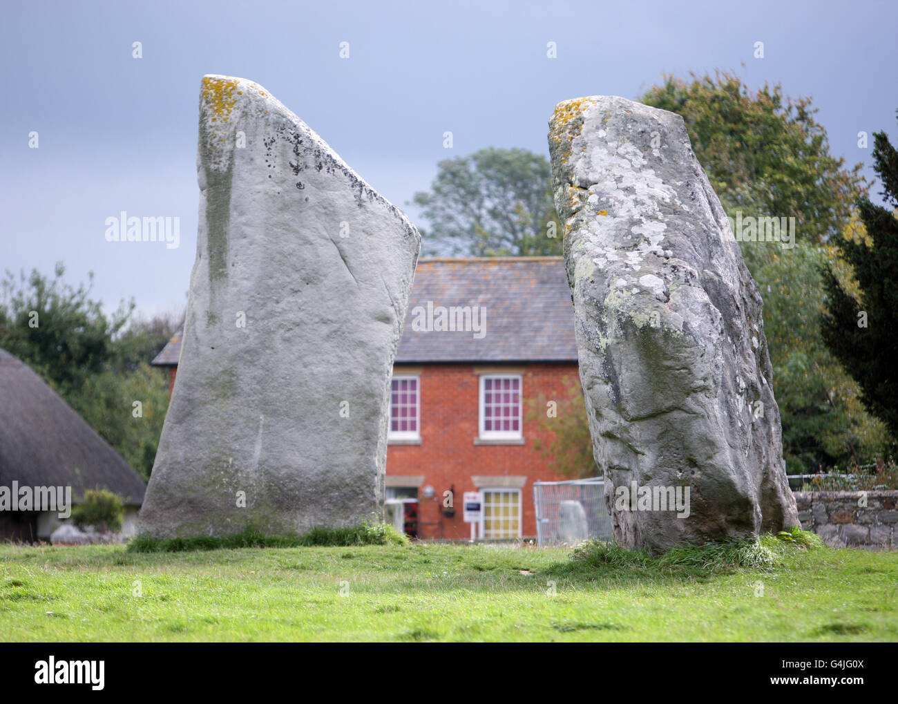 Teil des prähistorischen Steinkreises bei Avebury in Wiltshire. Stockfoto