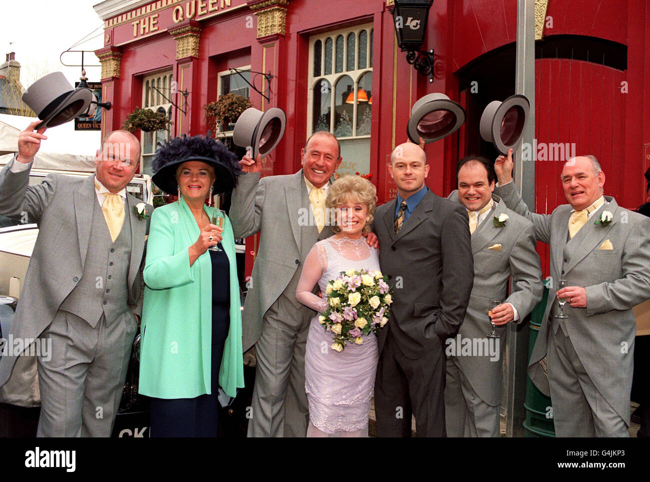 EastEnders Hochzeit/Queen Vic 3 Stockfoto