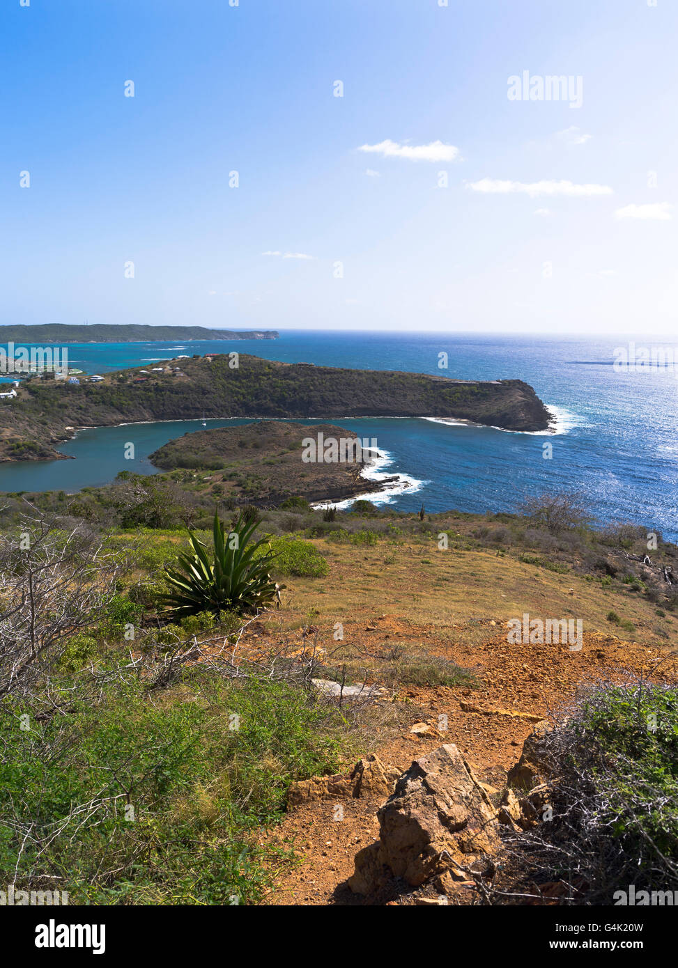 dh Shirley Heights ANTIGUA Karibik Insel Küstenblick Eric Claptons Mischlingen Haus Peninsula Stockfoto