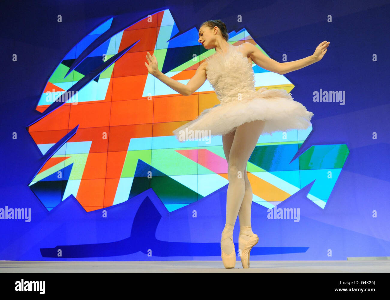 Elena Glurdjidze vom English National Ballet tritt am zweiten Tag der Conservative Party Conference in Manchester in Manchester in Manchester auf. Stockfoto