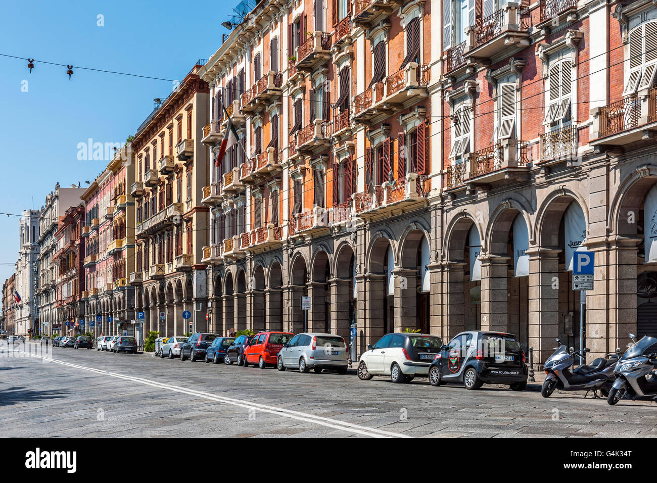Alte Gebäude an der Via Roma in Cagliari, Sardinien, Italien, Europa  Stockfotografie - Alamy