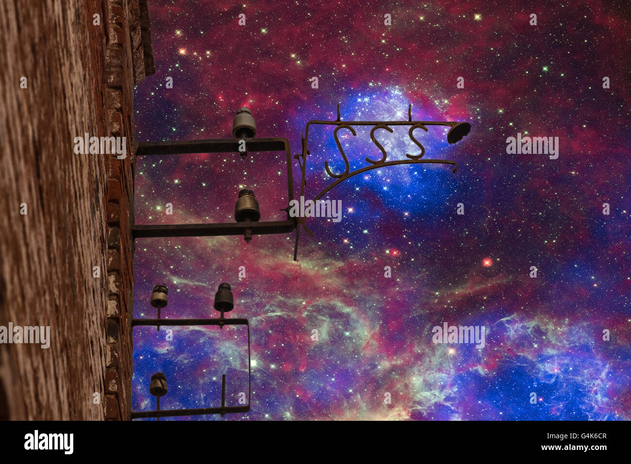 alte Lampe im Universum Stockfotografie - Alamy