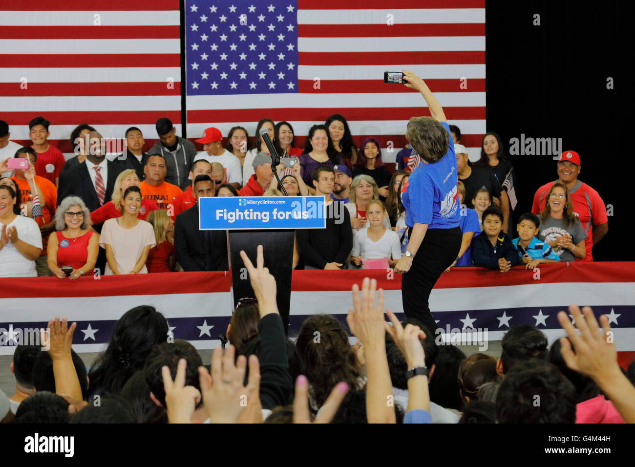 Kandidatin Hillary Clinton Präsidentschaftskampagnen in Oxnard, Kalifornien bei "Raus die Abstimmung" Rallye Stockfoto