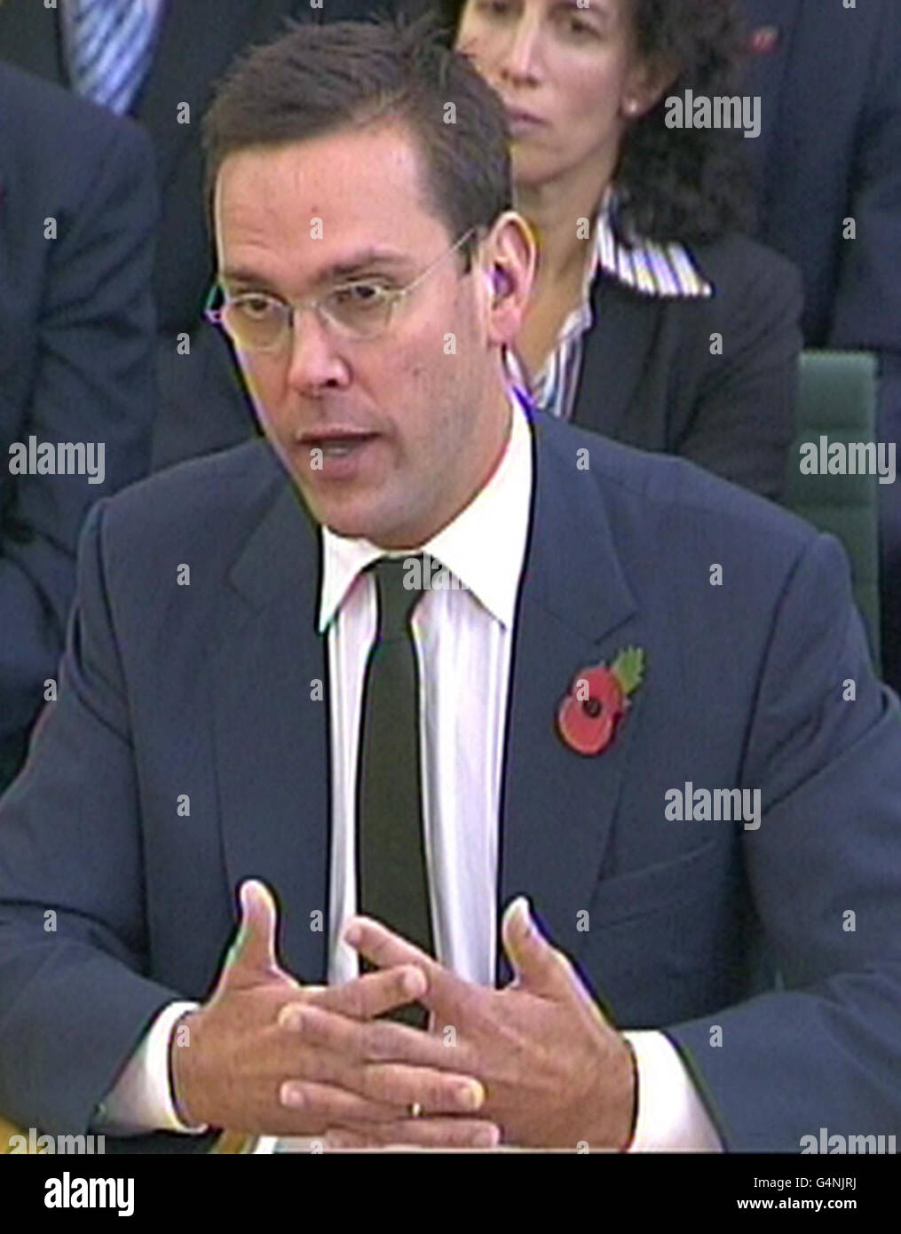 Nachrichten der internationale Executive Chairman James Murdoch gibt der Untersuchung des Commons Culture Committee über Telefon-Hacking im Portcullis House, London, Beweise. Stockfoto