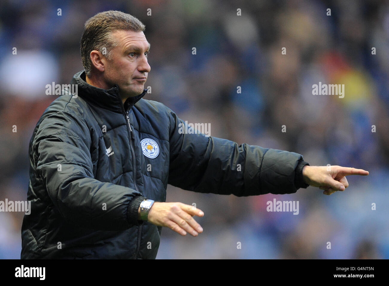 Fußball - npower Football League Championship - Leicester City / Crystal Palace - The King Power Stadium. Leicester City Manager Nigel Pearson zeigt sich auf der Touchline Stockfoto