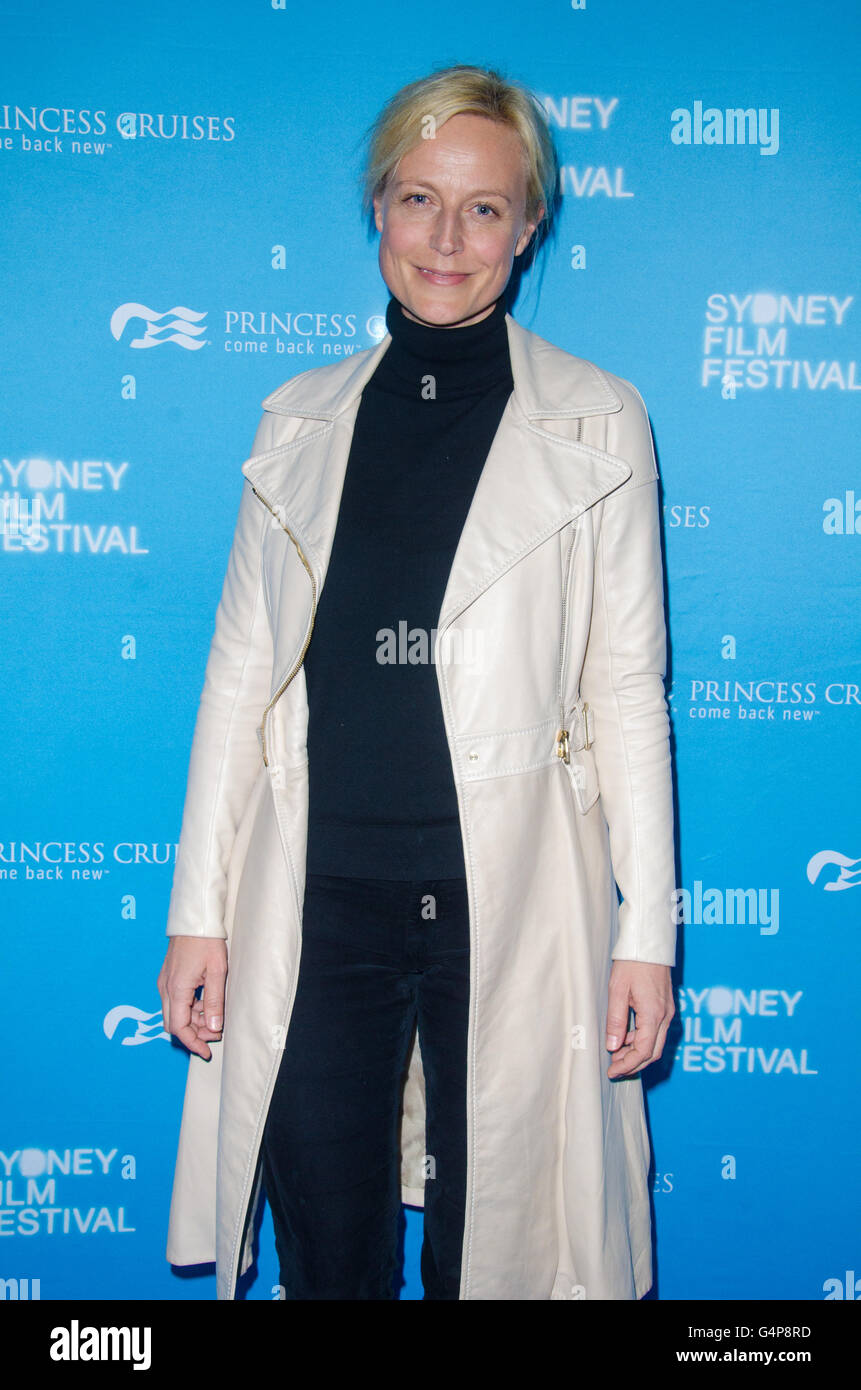 Sydney, Australien 19. Juni 2016: VIPs und Prominente zu Fuß den roten Teppich für die australische Film-Premiere von Liebe und Freundschaft. Die Premiere dieses Films wurde als Sydney Film Festival Closing Night Gala-Film ausgewählt. Abgebildet ist Marta Dusseldorp. Bildnachweis: Mjmediabox/Alamy Live-Nachrichten Stockfoto