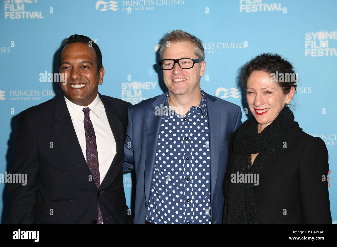 Sydney, Australien. 19. Juni 2016. Prominente besuchen die Liebe & Freundschaft australische Premiere closing Night Gala am Staatstheater, 49 Market Street im Rahmen des Sydney Filmfestivals. Abgebildet, L-r: Sydney Film Festival Direktor, Nashen Moodley, Vorstand Vorsitzende, Christopher Freeland und CEO von Leigh Small. Bildnachweis: Richard Milnes/Alamy Live-Nachrichten Stockfoto