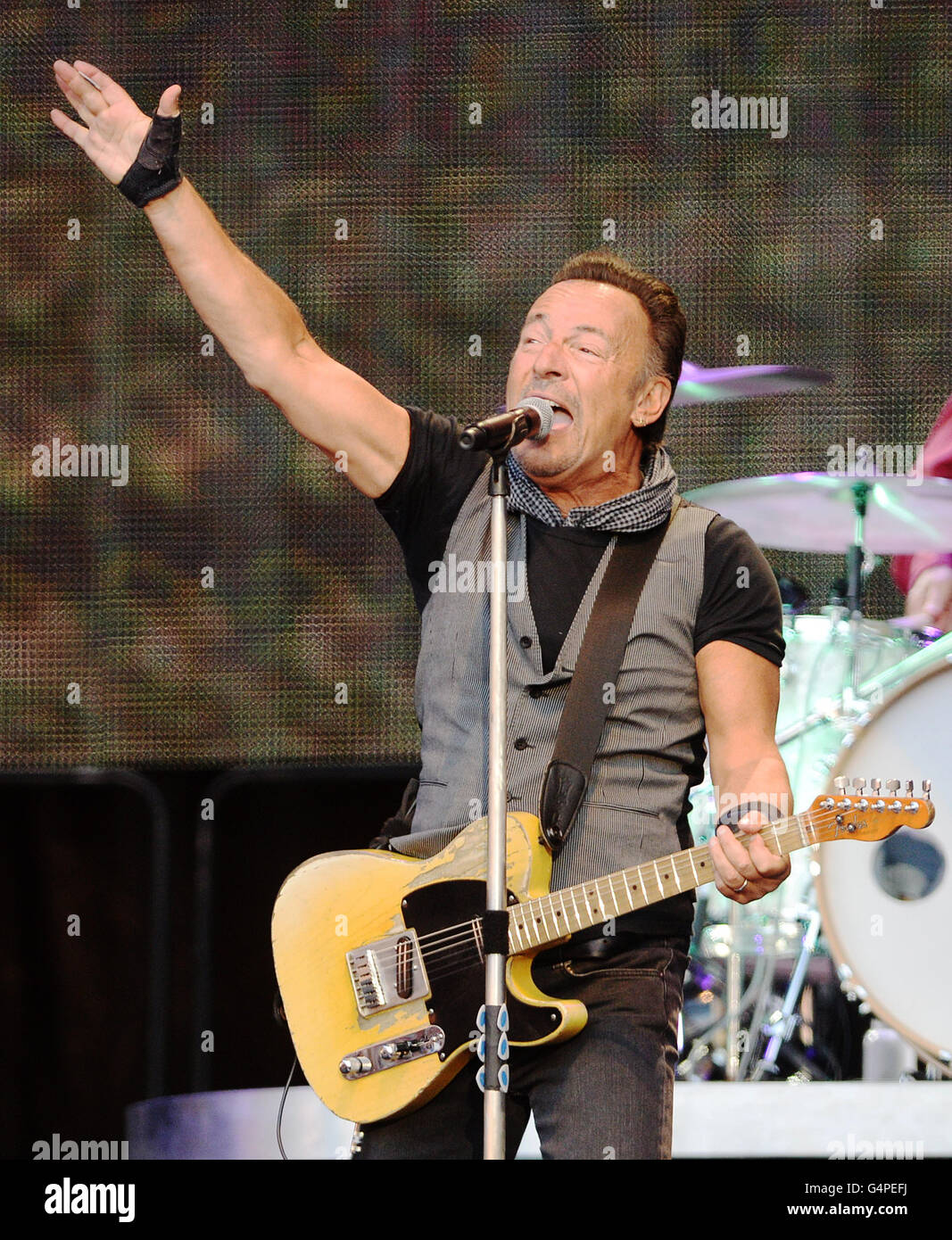 Berlin, Deutschland. 19. Juni 2016. US-Musiker Bruce Springsteen im Olympiastadion während seiner "The River Tour" in Berlin, Deutschland 19. Juni 2016 durchführt. Foto: Paul Zinken/Dpa/Alamy Live News Stockfoto
