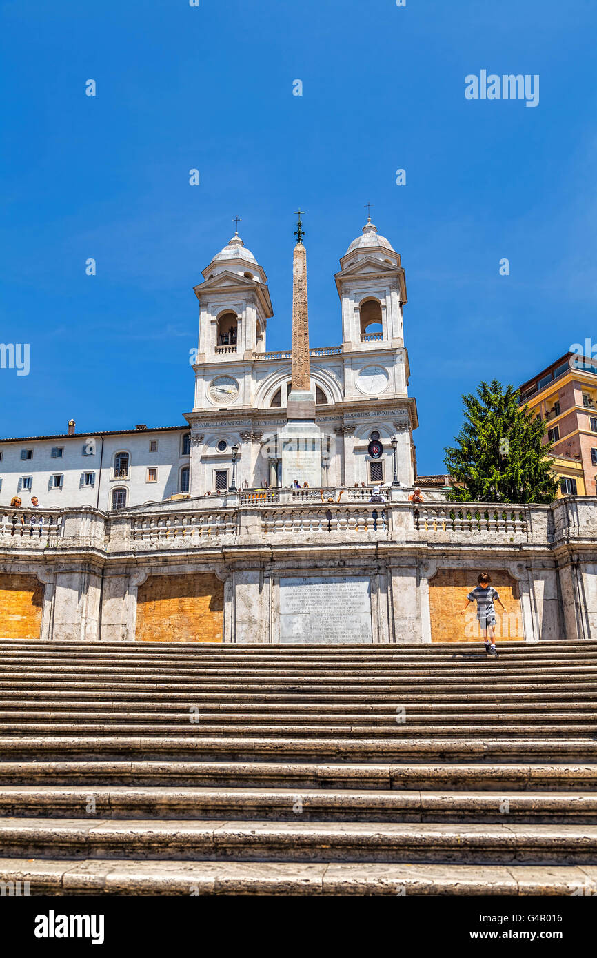 Die spanische Treppe und der Kirche der Santissima Trinità dei Monti Stockfoto