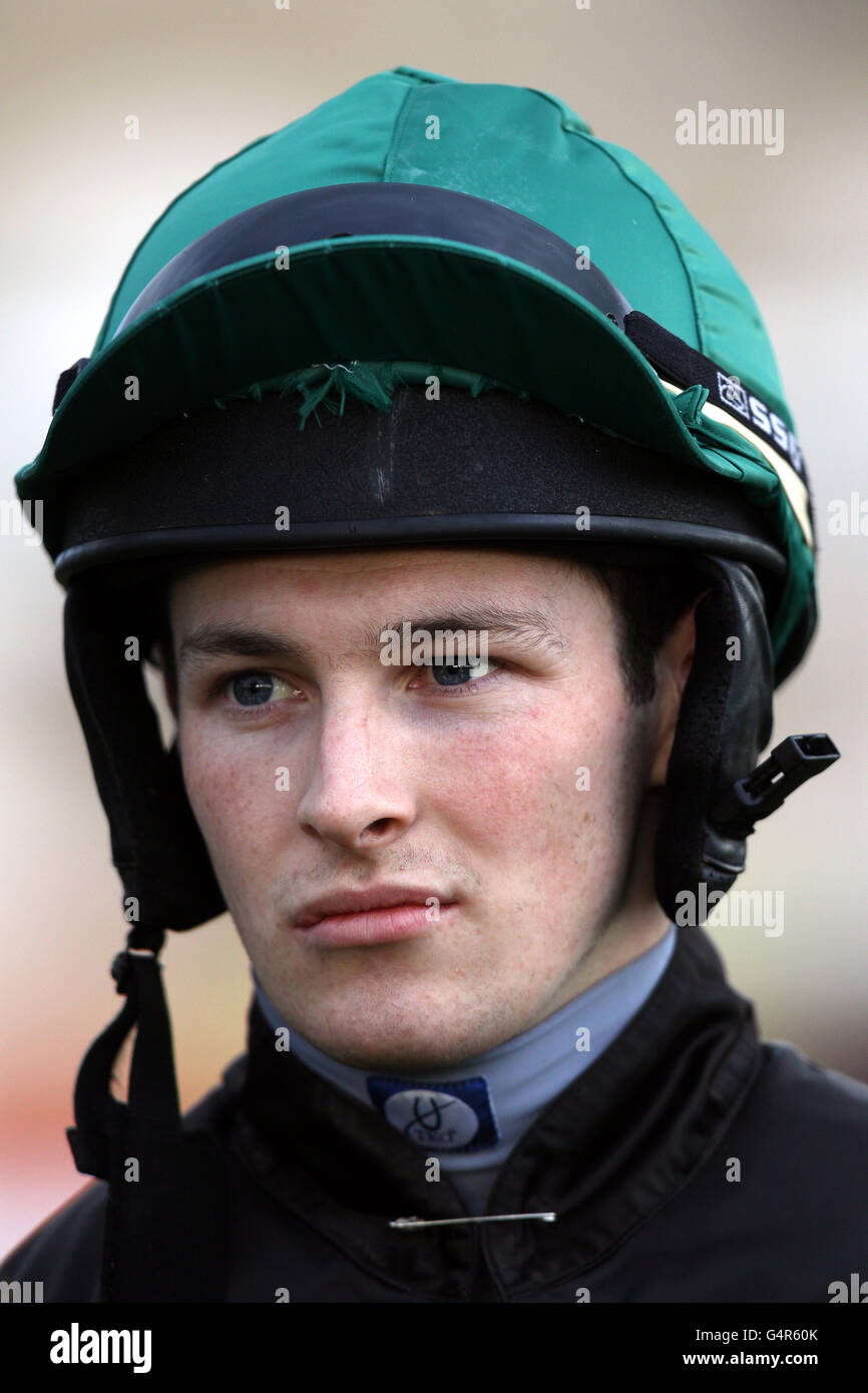 Pferderennen - The Victor Chandler Christmas National Hunt Meeting - Erster Tag - Doncaster Racecourse. Jockey Peter Carberry vor seiner Fahrt auf Scotsbrook Legend im Earl of Doncaster Hotel Fohlen' Juvenile Maiden Hurdle Stockfoto