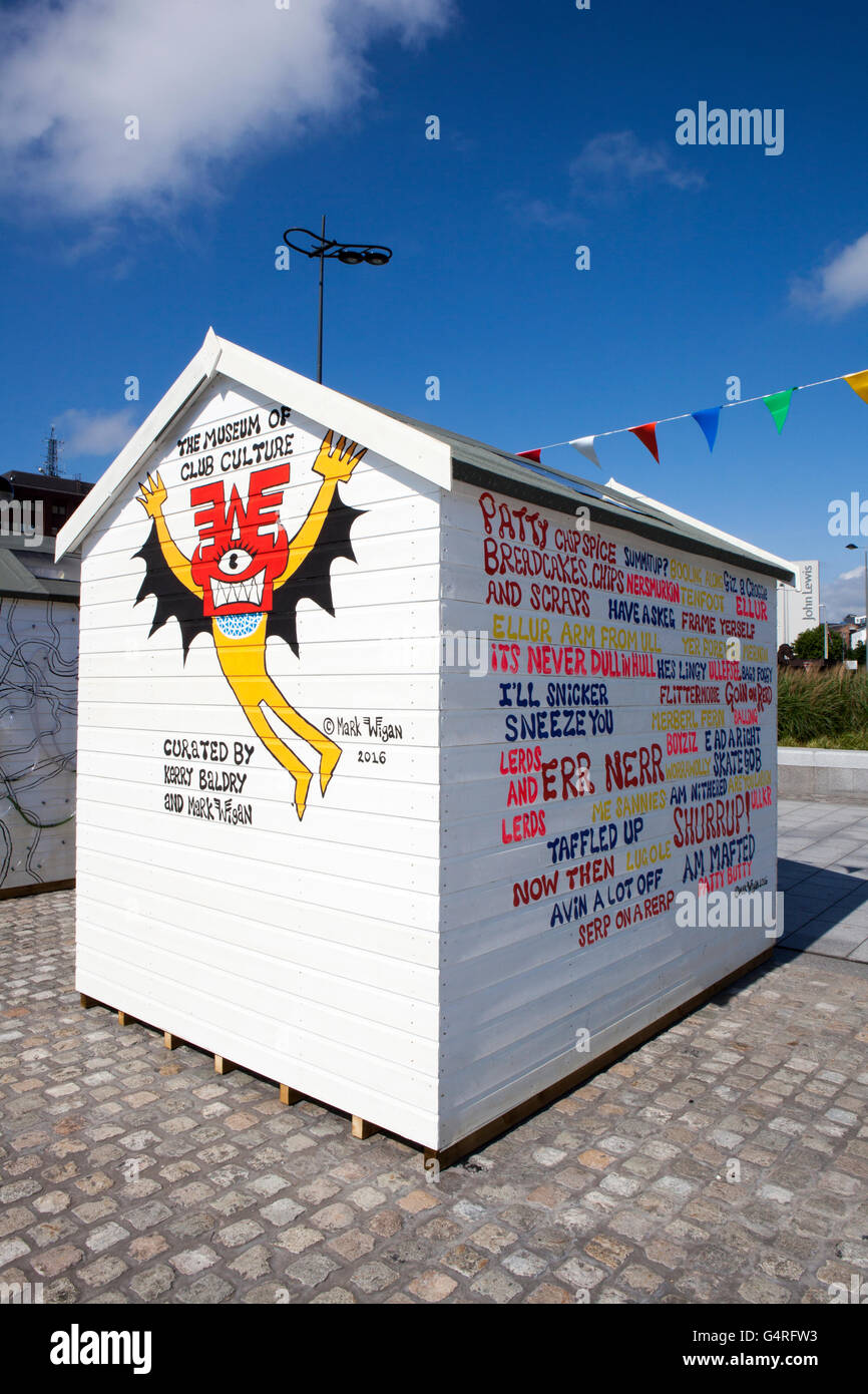 Die "Metall-Hütte" Strand-Box-Projekt bei Liverpools berühmten Albert Dock, Liverpool, Merseyside, UK. Stockfoto