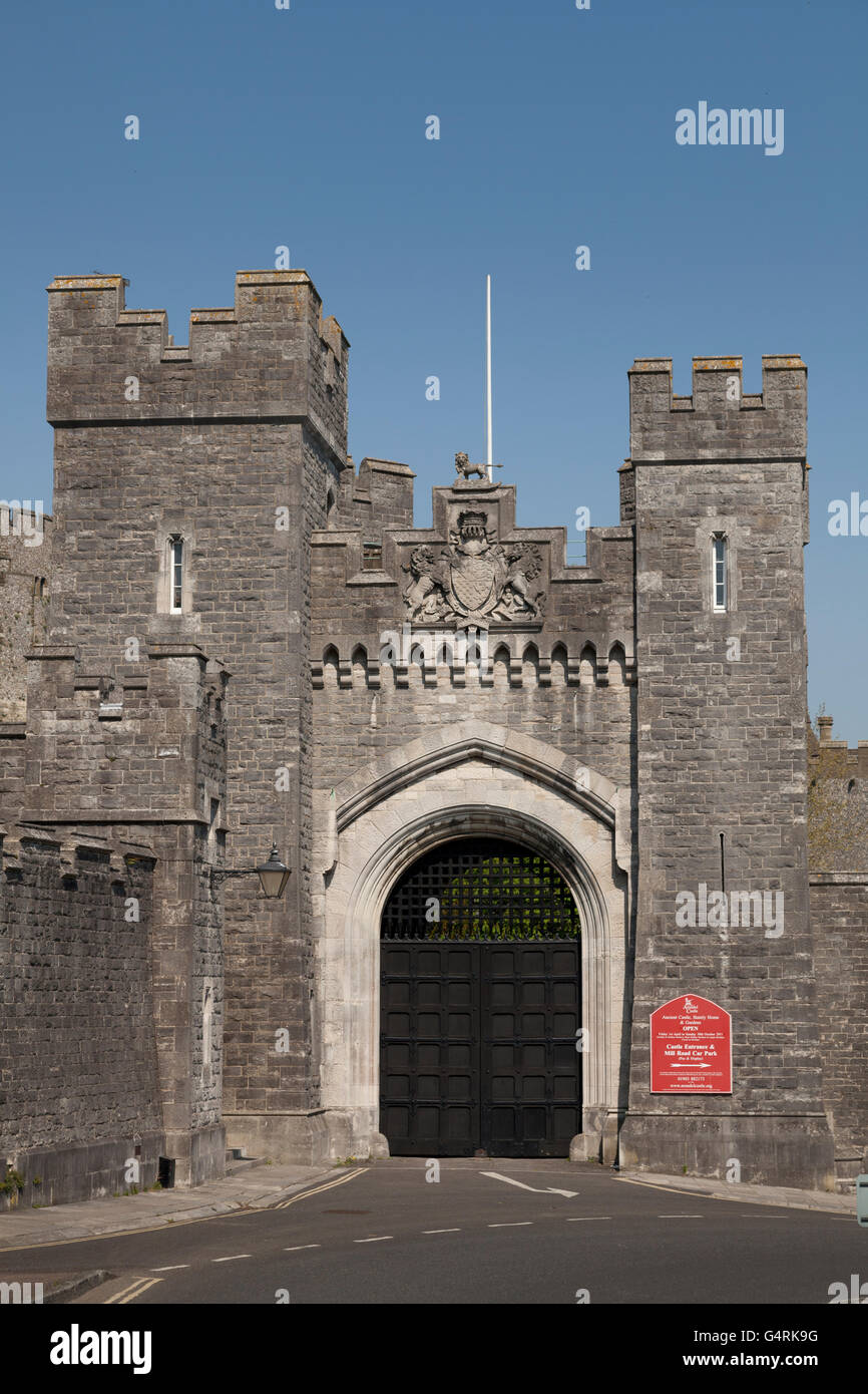 Hautpstraße Eingangstor in Arundel Castle, Arundel, West Sussex, England, Vereinigtes Königreich, Europa geschlossen Stockfoto