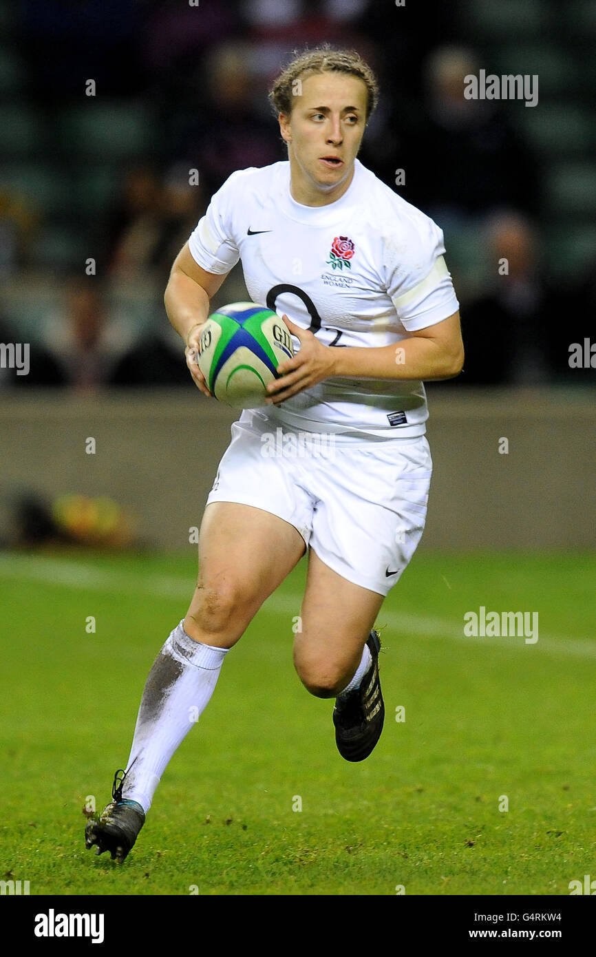 Rugby Union - 2011 Autumn Internationals - England Frauen gegen Neuseeland Frauen - Twickenham. Katy McLean, England Stockfoto