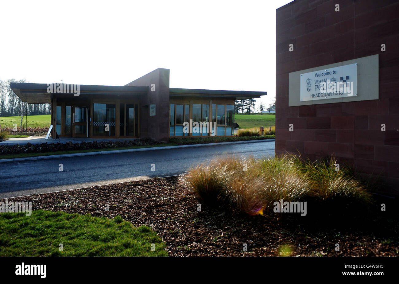 Polizeihauptquartier West Mercia. Allgemeine Ansicht des Eingangs zum Polizeihauptquartier von West Mercia, Hindlip Lodge, Worcestershire Stockfoto