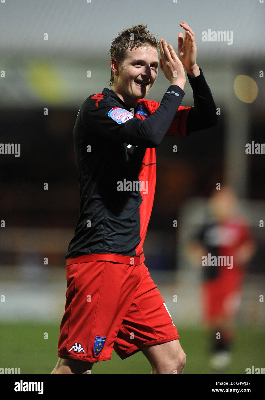 Fußball - npower Football League Championship - Peterborough United gegen Portsmouth - London Road. Erik Huseklepp von Portsmouth feiert am Ende des Spiels den Sieg seiner 3-0-er Stockfoto