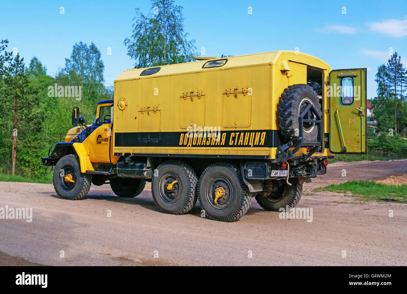 Ein LKW mit Inschrift "Tauchstation". Stockfoto