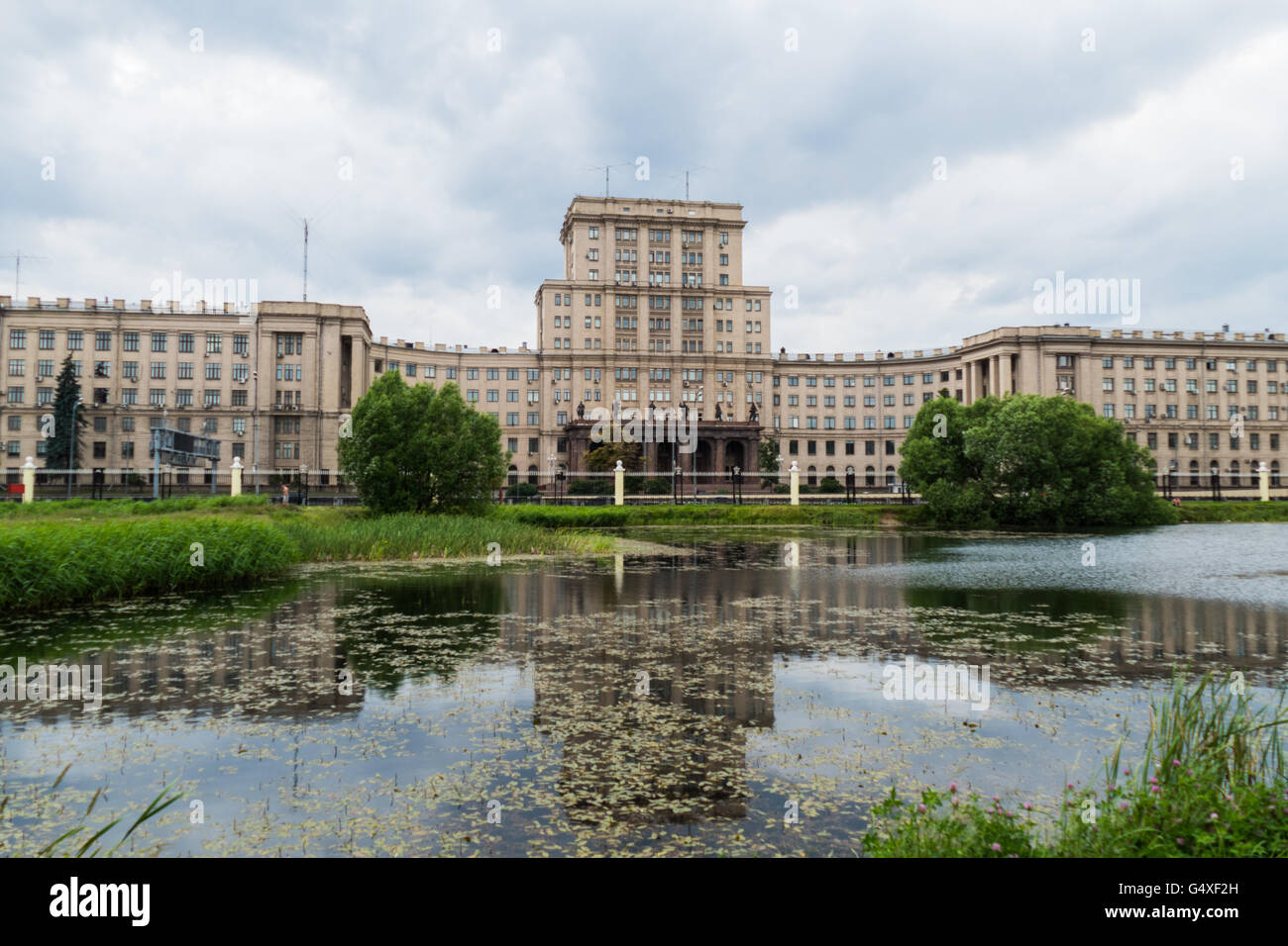 FenceBauman Moskauer staatliche technische Universität, Fluss Stockfoto