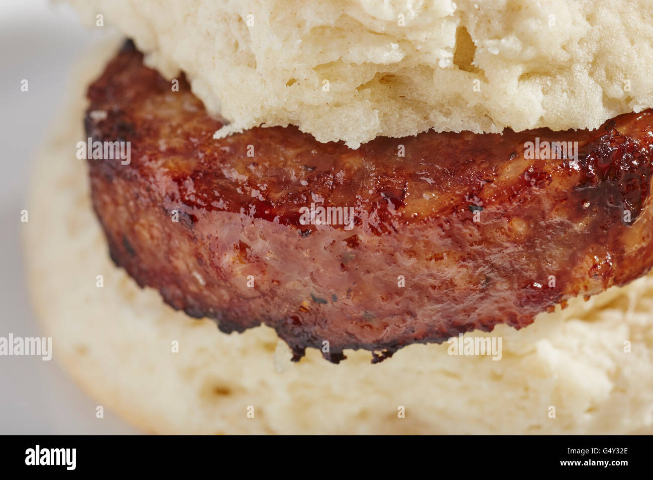 Wurst-Keks, ein klassisches Sandwich des ländlichen Amerika. Stockfoto