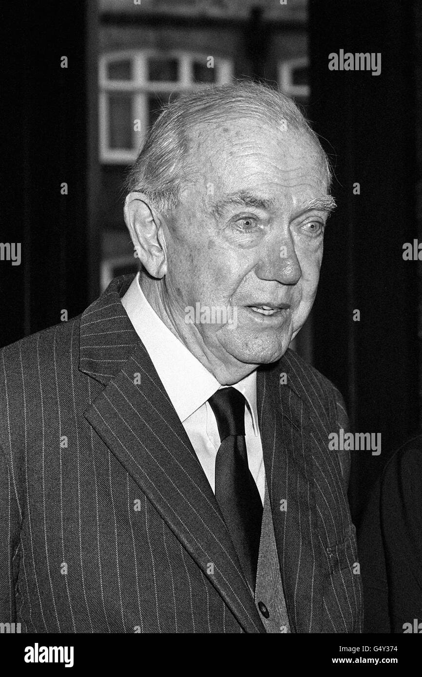 Autor Graham Greene, (1904 - 1991), zu dessen Büchern u. a. „Brighton Rock“, „The Third man“ und „The End of the Affair“ gehören. Stockfoto