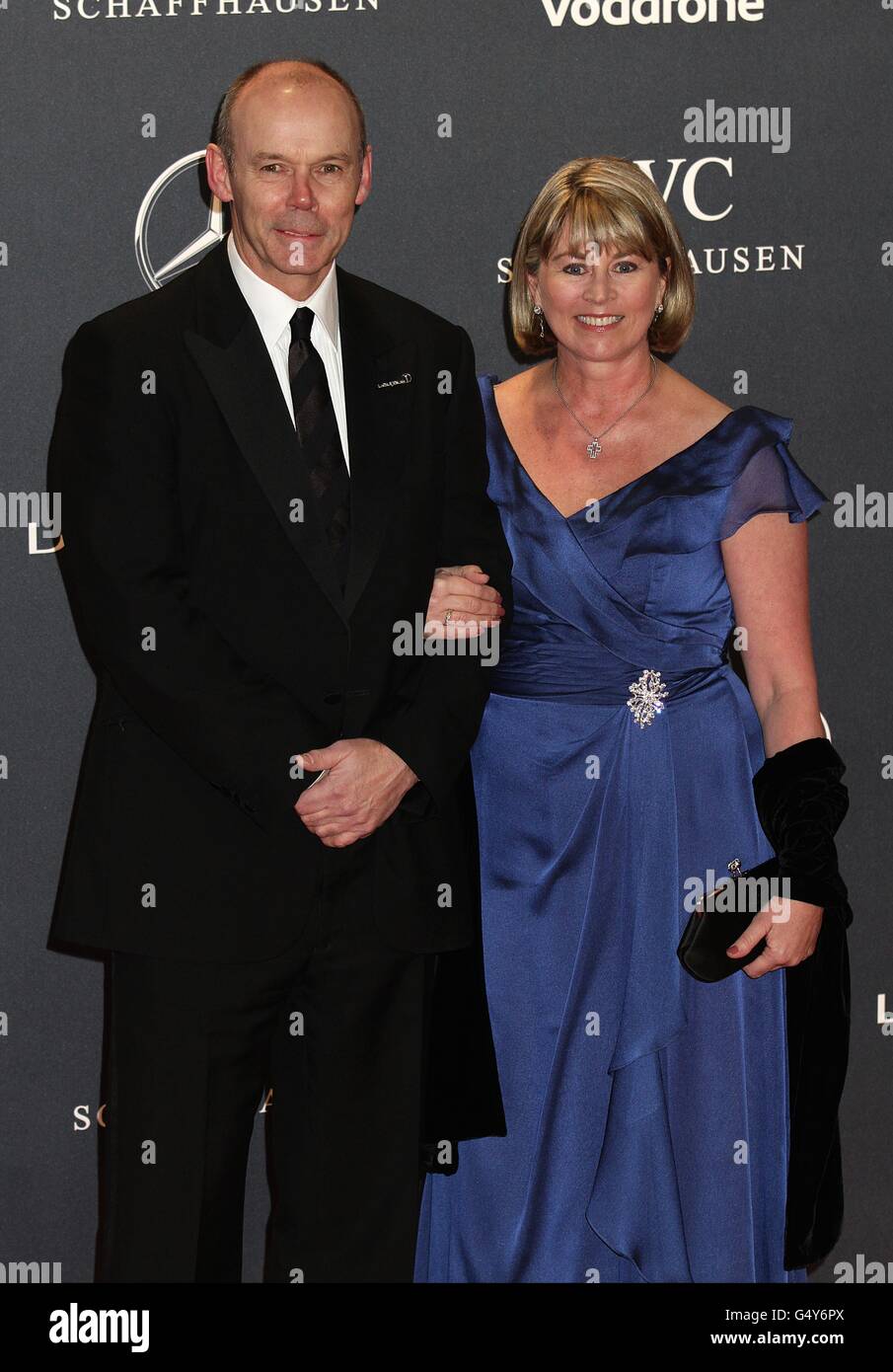 Sir Clive Woodward und seine Frau Jayne kommen für die Laureus World Sports Awards 2012 in der Central Hall Westminster, Story's Gate, London an. Stockfoto