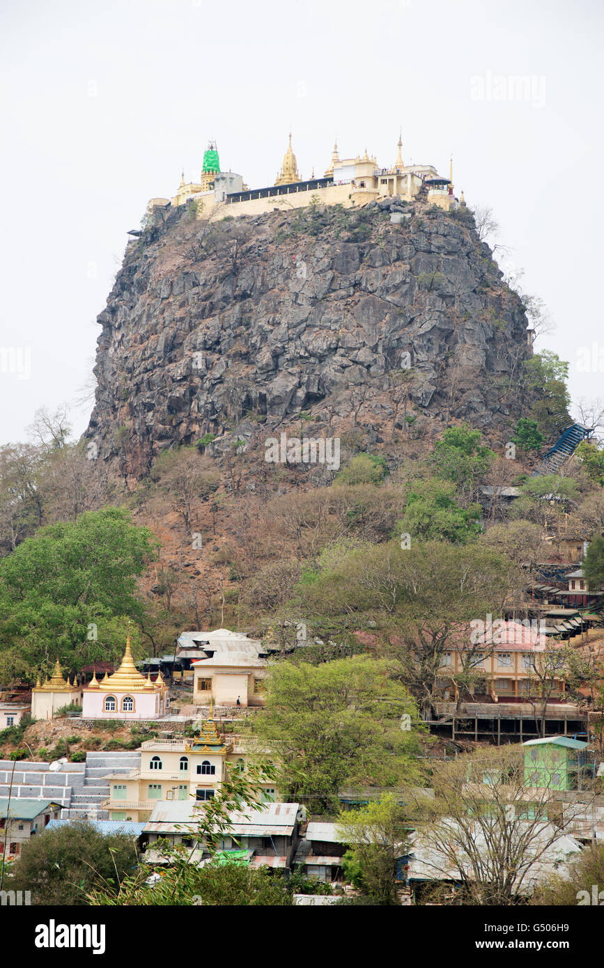 Mount Popa buddhistisches Kloster auf Taung Kalat, Mandalay Region, Myanmar Stockfoto