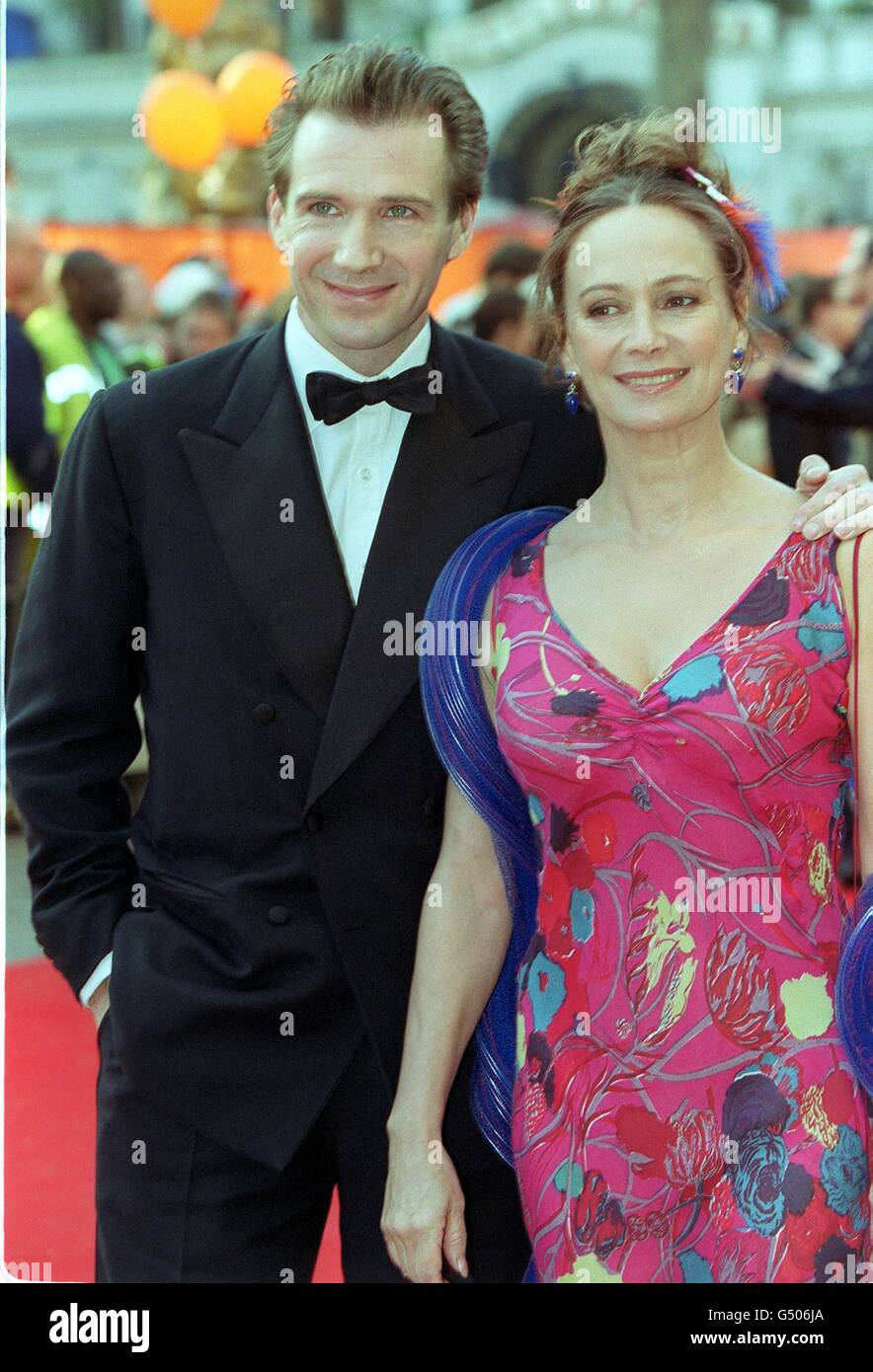 BAFTA Fiennes Annis Stockfoto