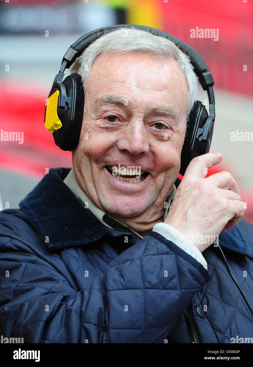 Fußball - Carling Cup - Finale - Cardiff City / Liverpool - Wembley Stadium. Kommentator Ian St. John Stockfoto