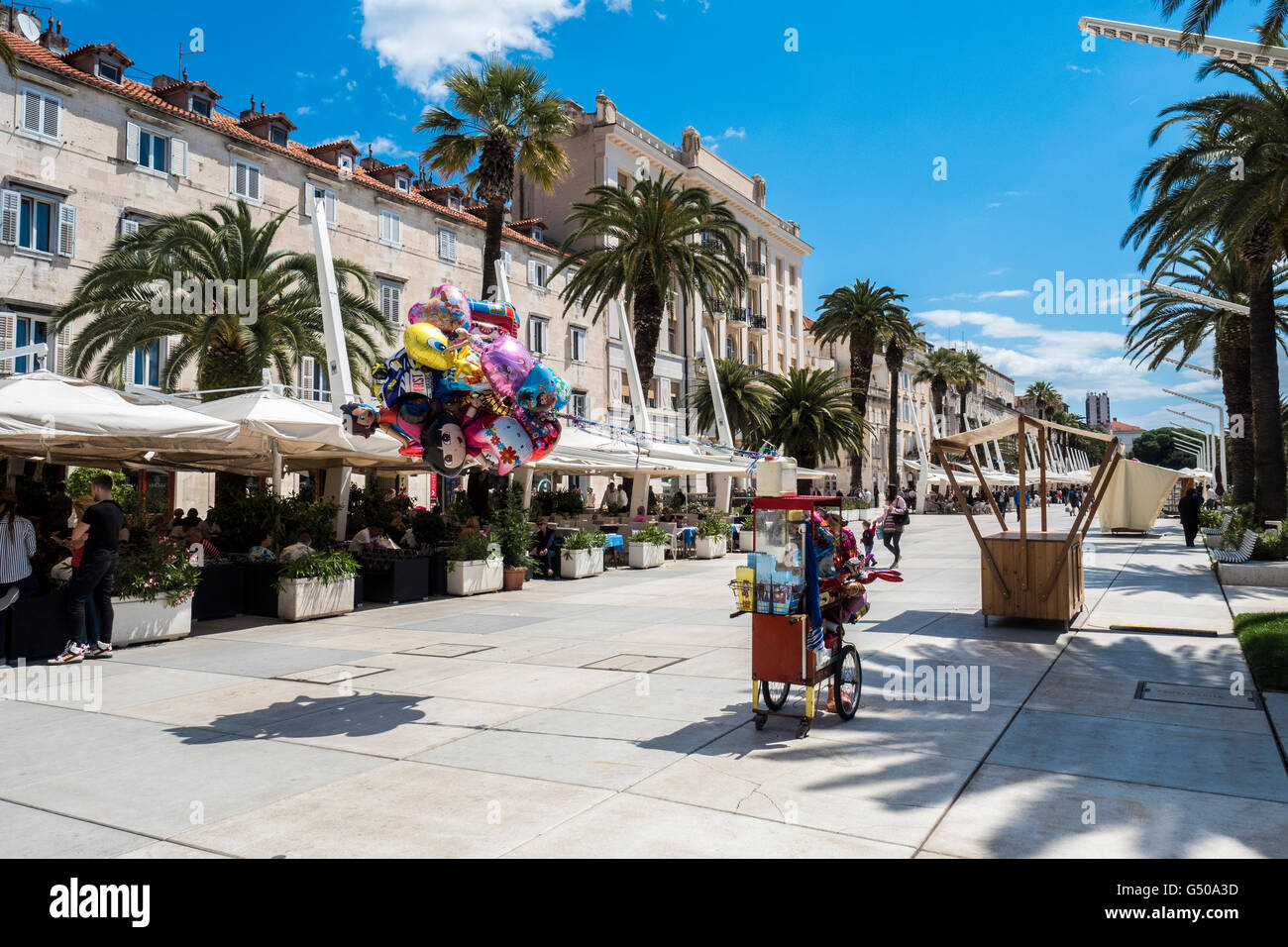 Die Strandpromenade Esplanade, Split, Kroatien, dalmatinische Küste Stockfoto