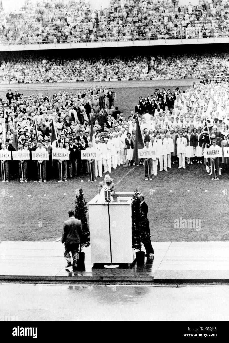 Olympische Spiele 1952 In Helsinki - Eröffnungszeremonie. Die Eröffnungszeremonie der Olympischen Spiele 1952 in Helsinki. Stockfoto