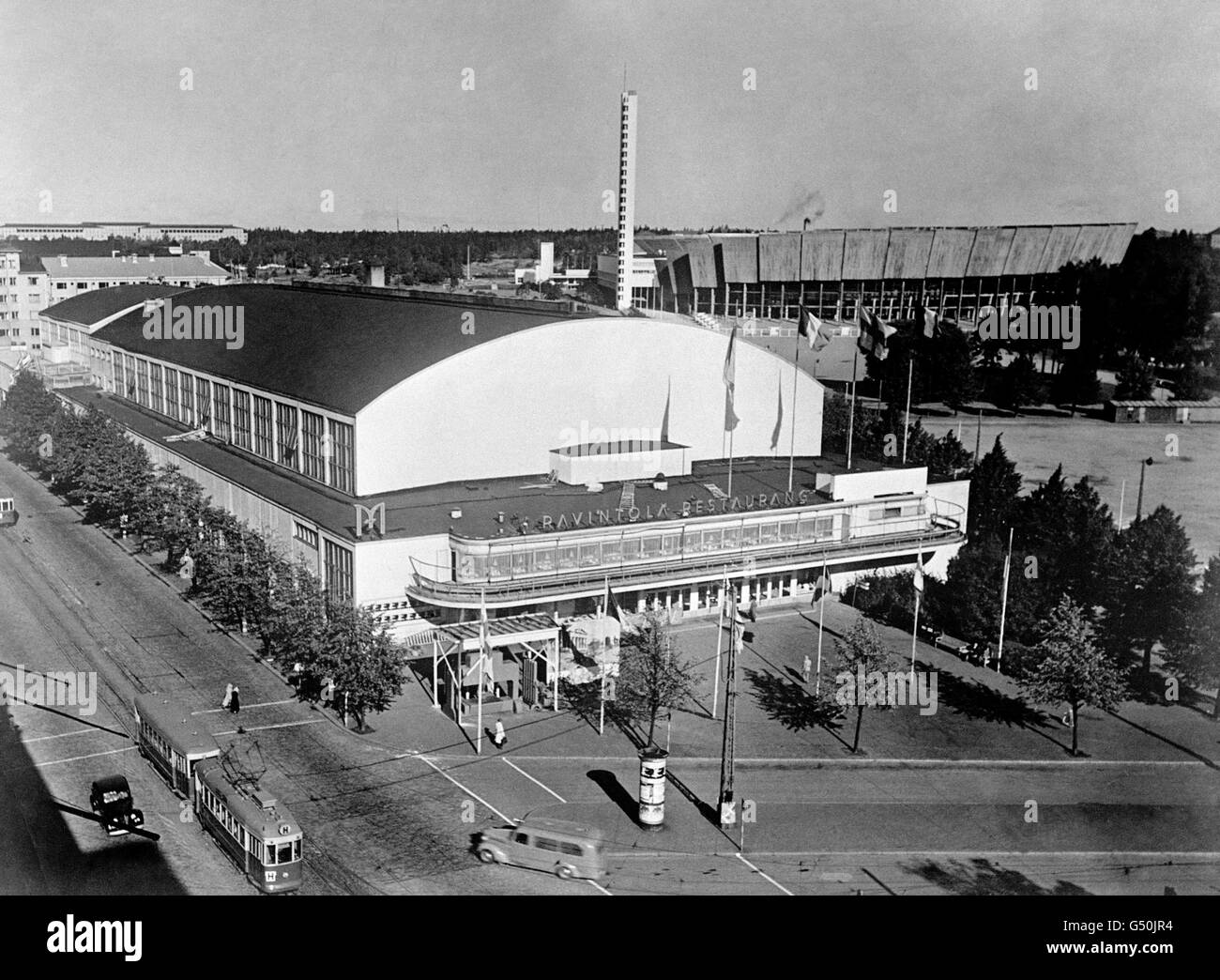 Leichtathletik - Olympische Spiele In Helsinki 1952. Die Messehalle in Helsinki, in der alle olympischen Hallensportarten ausgetragen werden. Stockfoto
