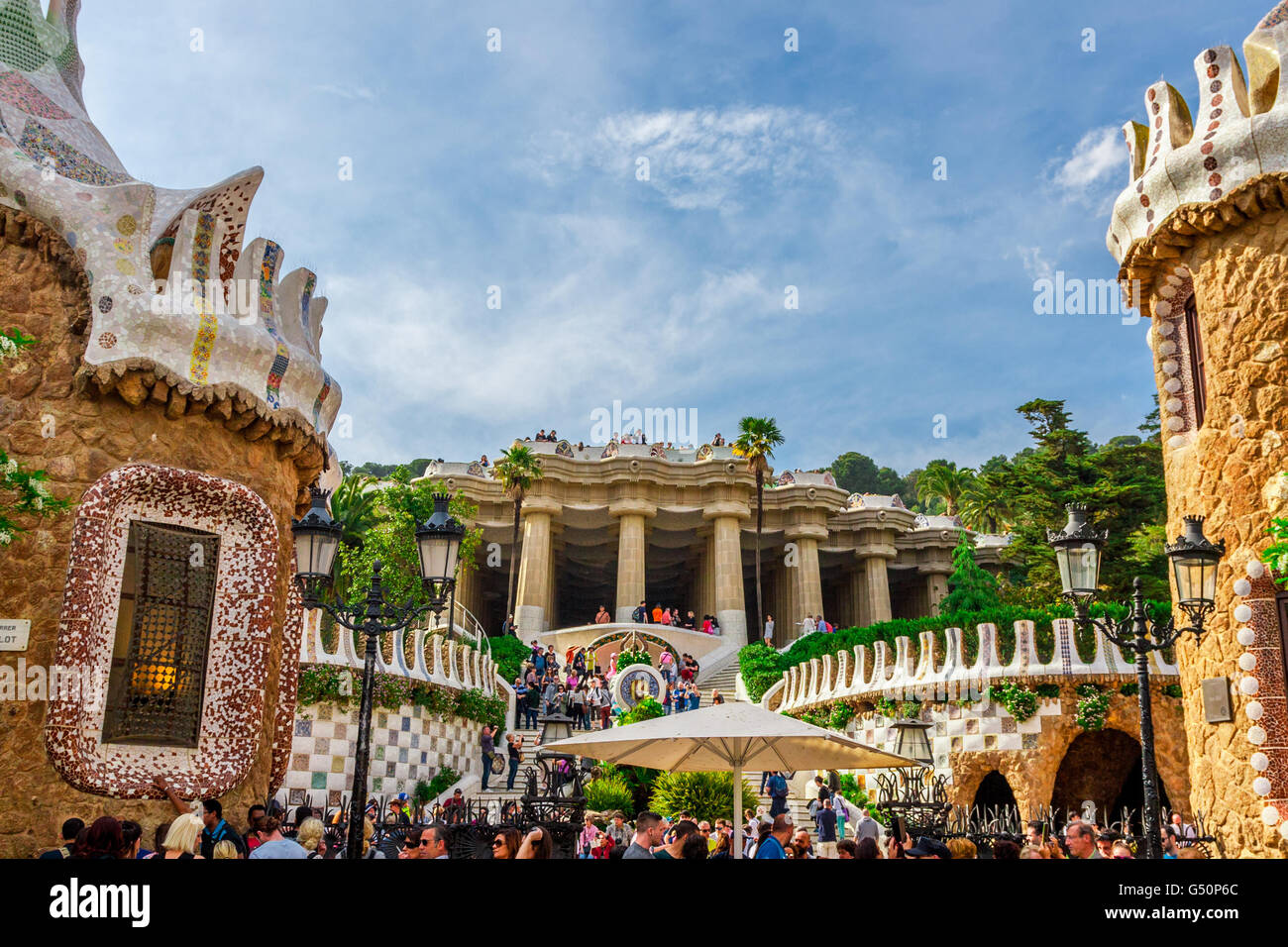 Barcelona, Spanien - 1. Mai 2015: Barcelona Sehenswürdigkeiten, Park Güell von dem Architekten Antoni Gaudi in Barcelona, Katalonien, Spanien. Stockfoto