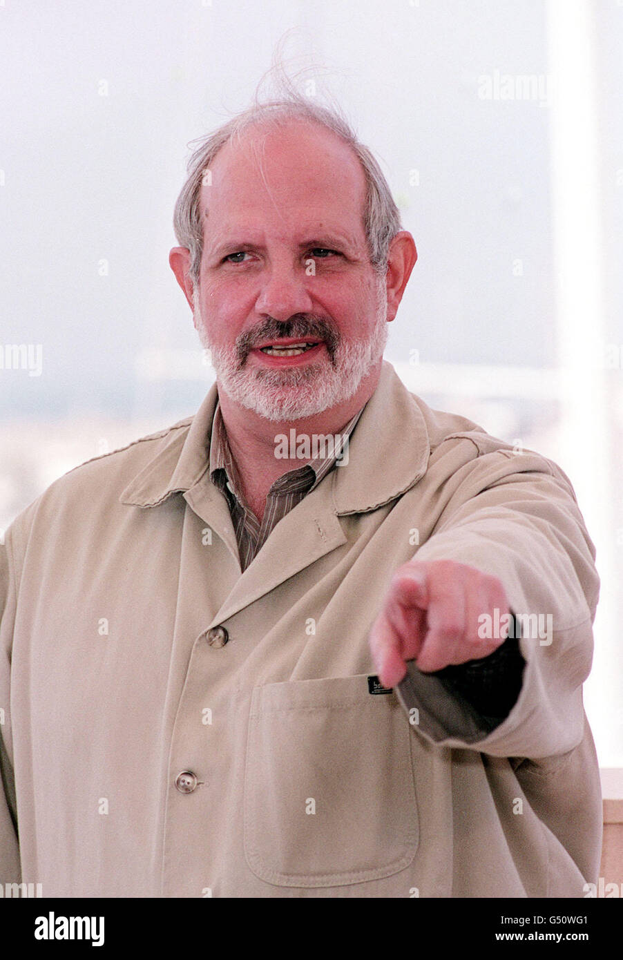 Regisseur Brian de Palma, der beim Filmfestival in Cannes, Frankreich, an einer Fotozelle für seinen Film Mission to Mars teilnahm. Stockfoto