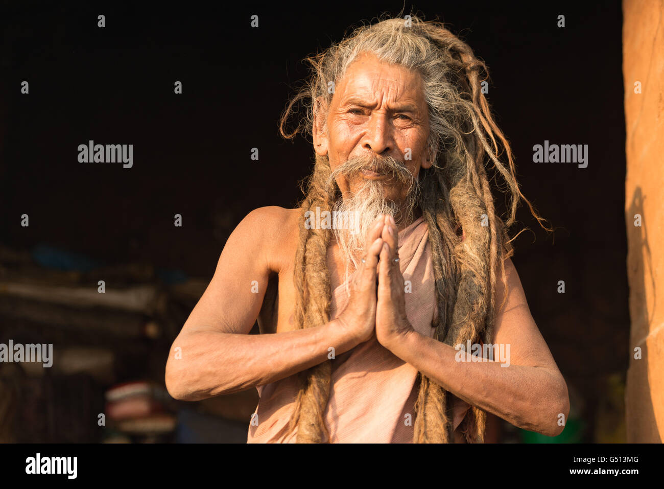 Nepal, Zentralregion, Kathmandu, Namaste, ein Sadhu an der Hindutempel Pashupatinath Stockfoto