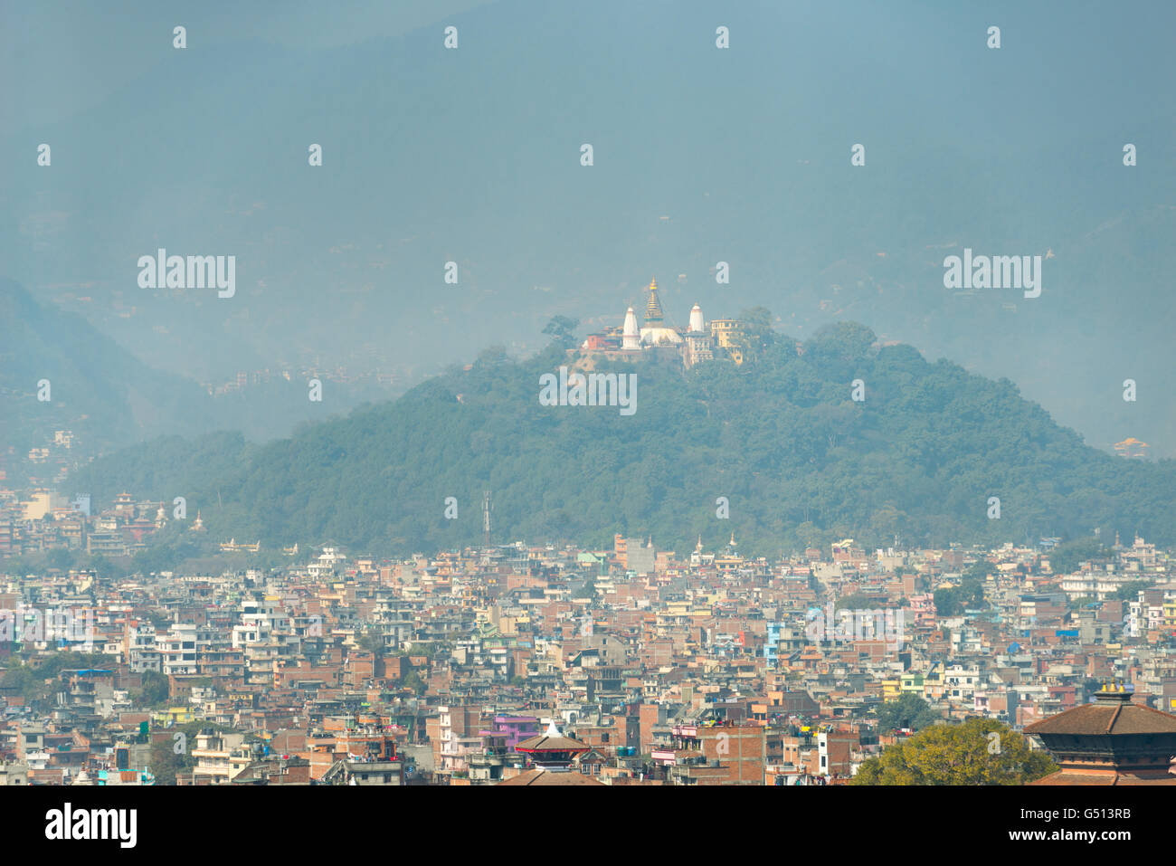 Nepal, Zentralregion, Kathmandu, Kathmandu im Nebel, mit Blick auf Swayambhunath Stockfoto