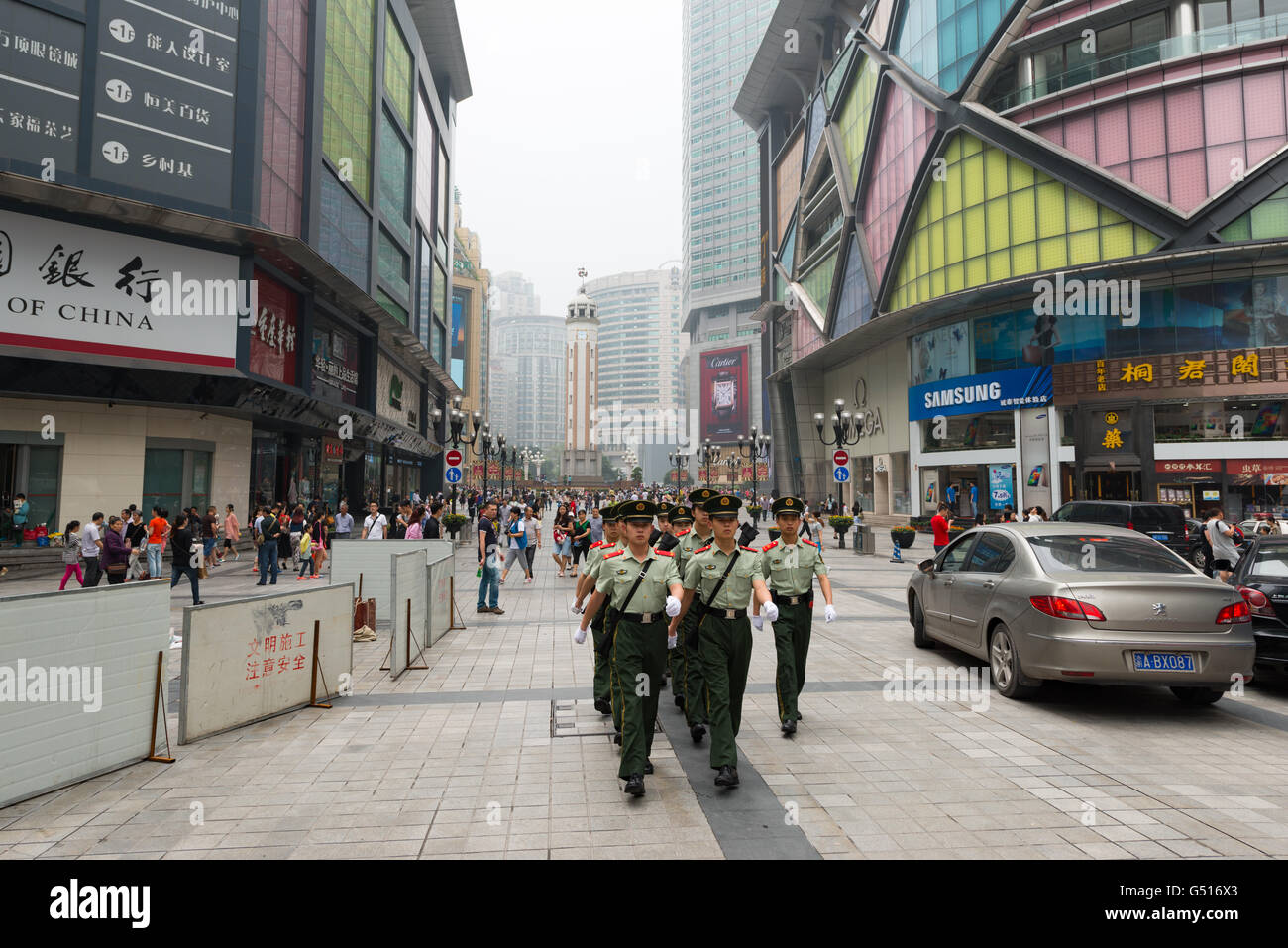 China, Chongqing, patrouillieren in den Straßen Stockfoto