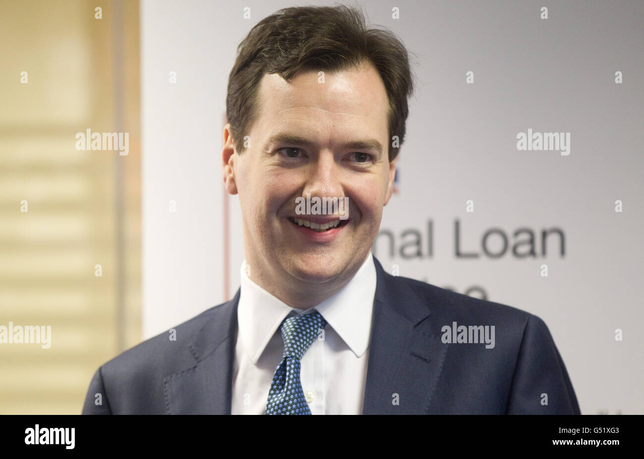 Bundeskanzler George Osborne besucht eine Niederlassung der Barclays Bank im Süden Londons, als er das National Loan Guarantee Scheme (NLGS) einführt. Stockfoto