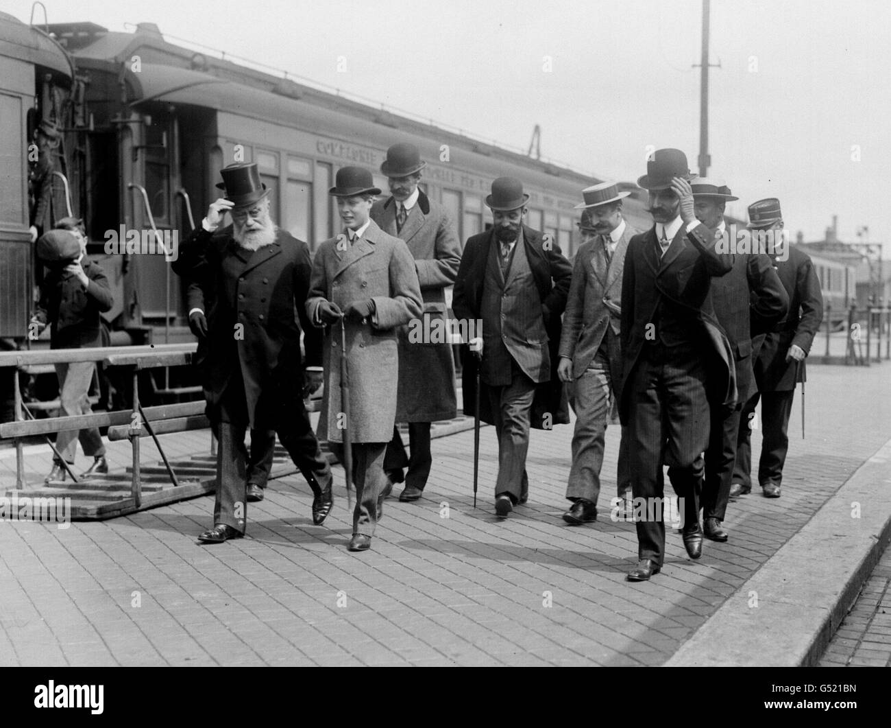 PRINZ VON WALES MIT ACHTZEHN (geb.23/06/1894) Der Prinz von Wales (2