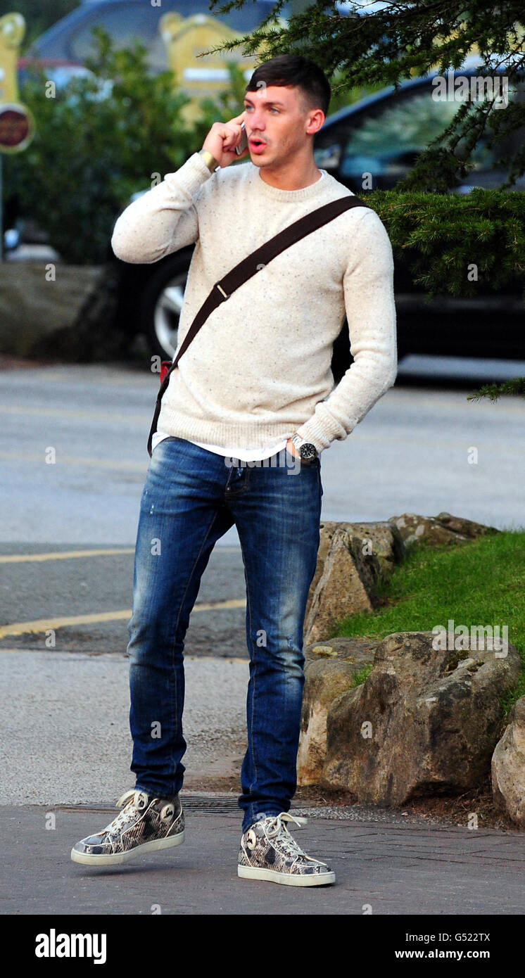 Kirk Norcross von The Only Way is Essex kommt in Alton Towers an, um die neue Nemesis Sub-Terra Attraktion in Alton Towers, Staffordshire, zu sehen. Stockfoto