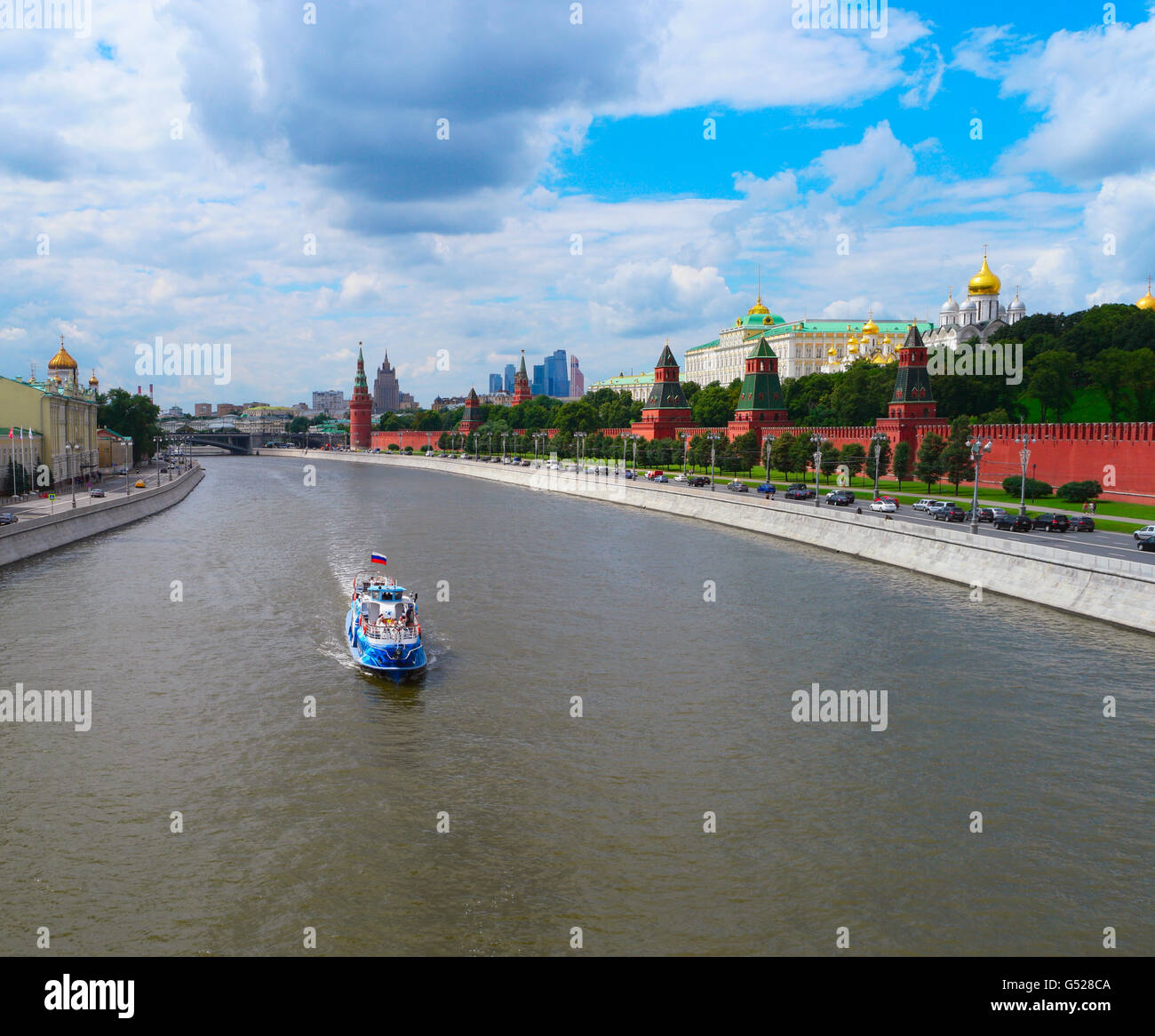 Stadtbild von Moskau mit Kreml und Moskau, Russland Stockfoto
