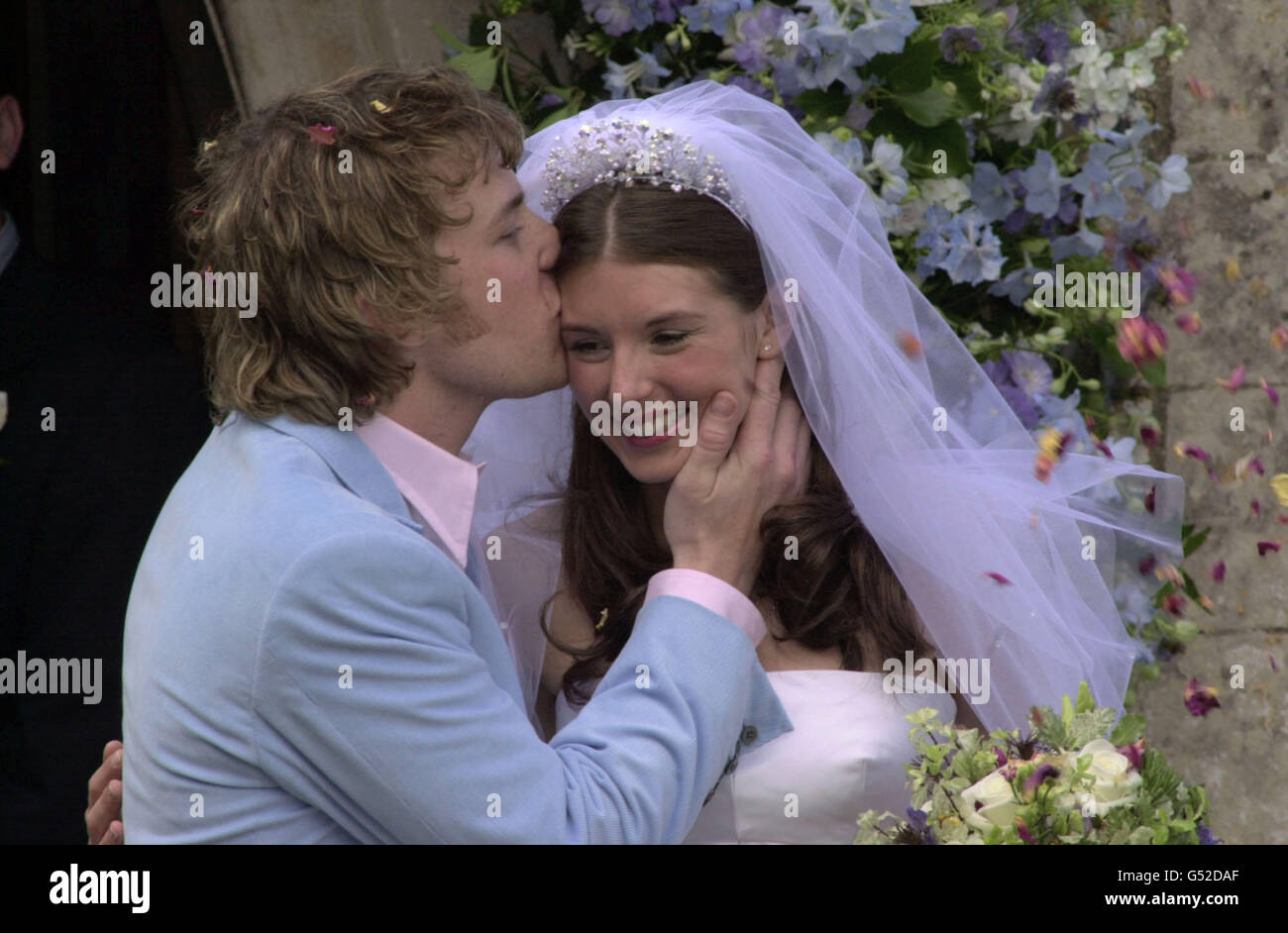 Jamie Oliver Hochzeit Braut Kuss Stockfoto