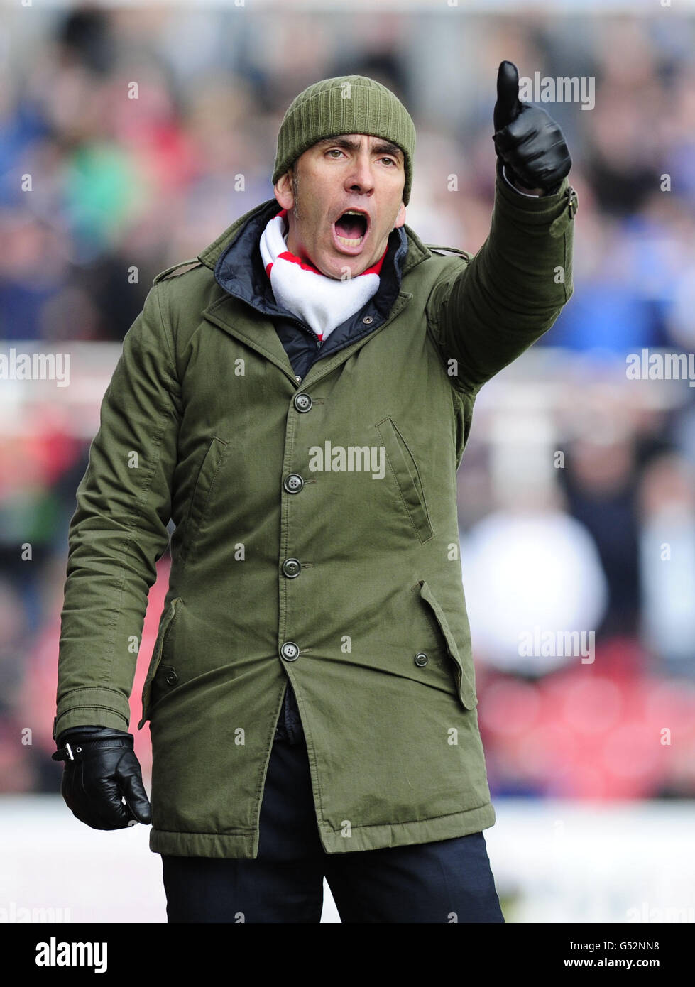 Swindon-Manager Paolo Di Canio beim Spiel npower Football League Two auf dem County Ground, Swindon Stockfoto