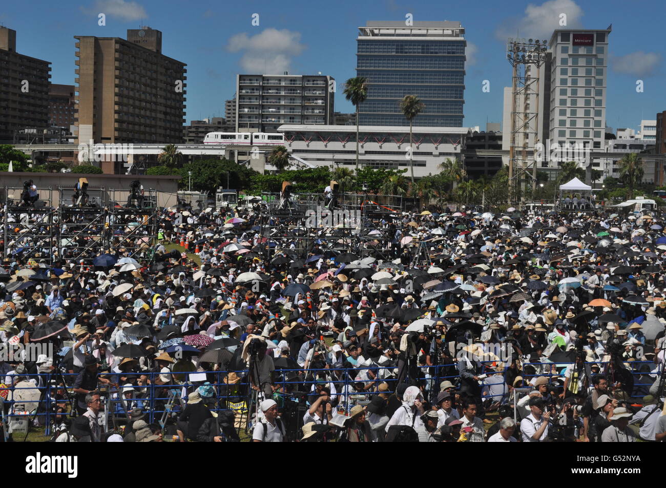Naha, Okinawa, Japan: massiver Protest gegen die amerikanische Basen ...