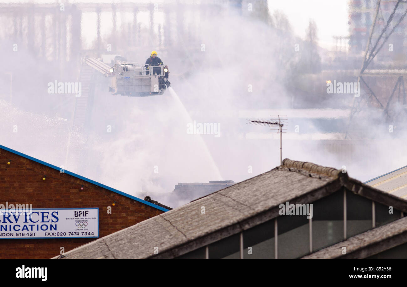 Feuer in Canning Town Stockfoto