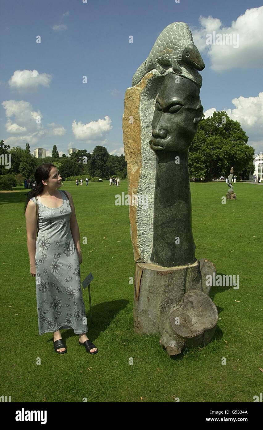 Afrikanische Skulptur Kew Gardens Stockfoto