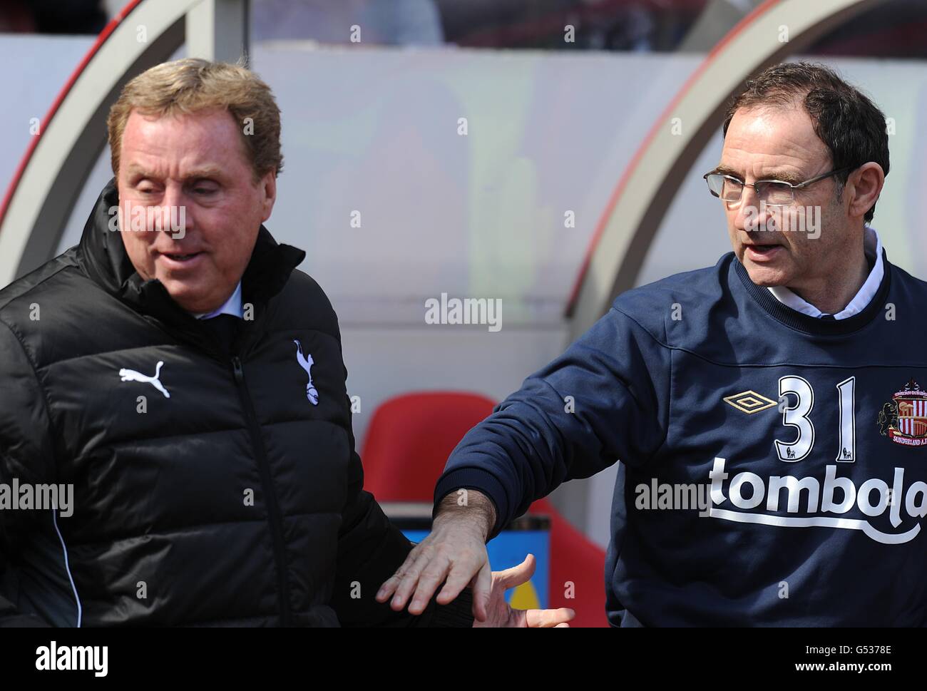 Fußball - Barclays Premier League - Sunderland gegen Tottenham Hotspur - Stadium of Light. Tottenham Hotpsur-Manager Harry Redknapp (links) und Sunderland-Manager Martin O'Neill (rechts) vor dem Start Stockfoto