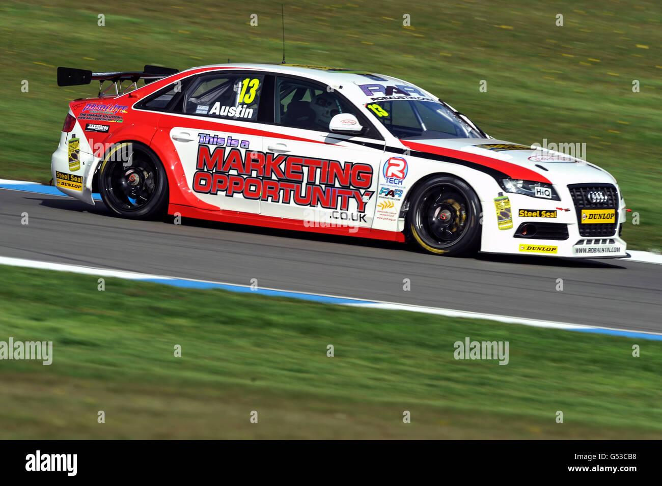 Motorsport - 2012 British Touring Car Championship - Runde Zwei - Freie Trainingseinheit - Donington Park. Rob Austin, Rob Austin Racing Stockfoto