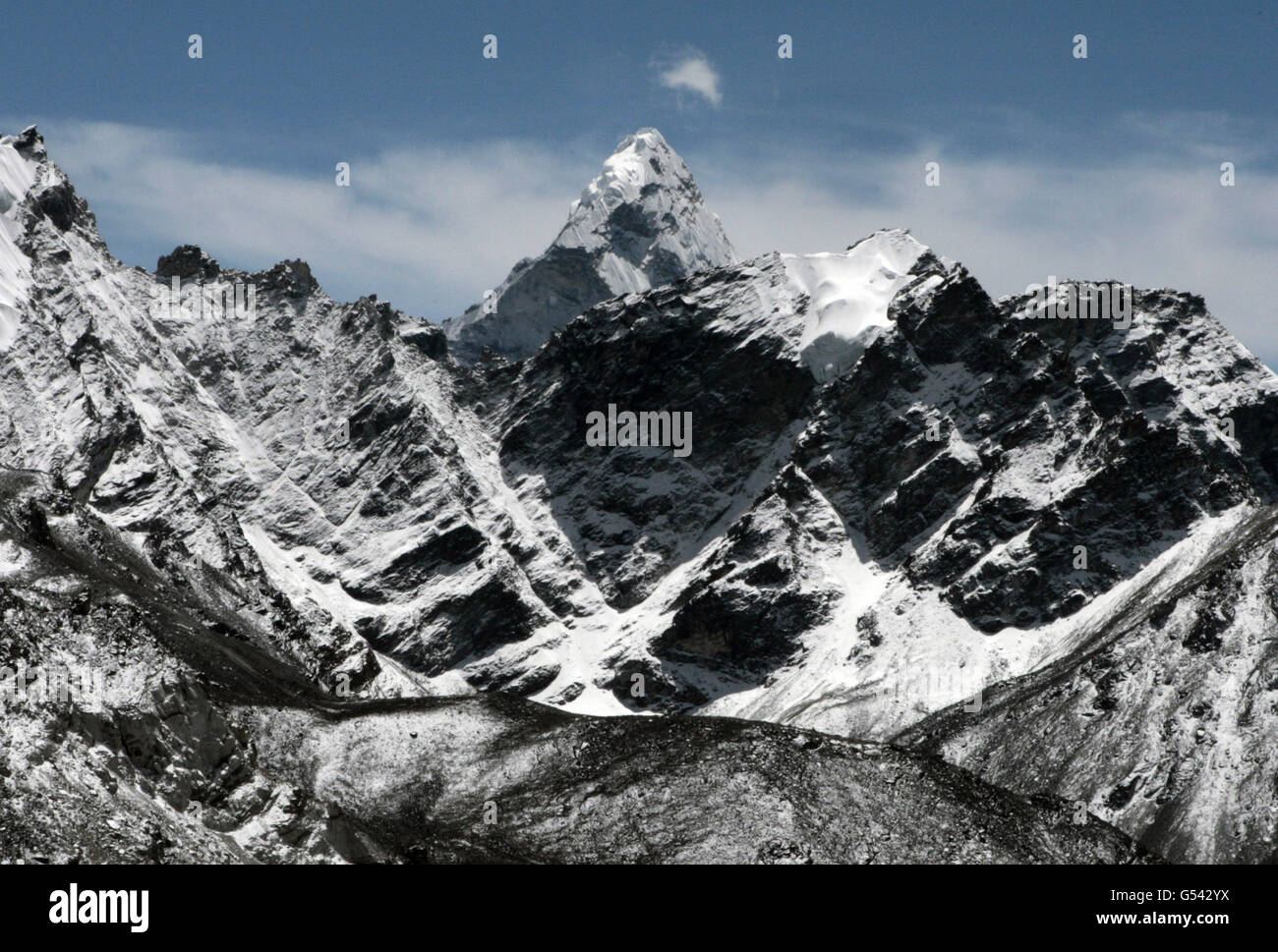 Bergkette in der Nähe des Everest Nepal. Stockfoto