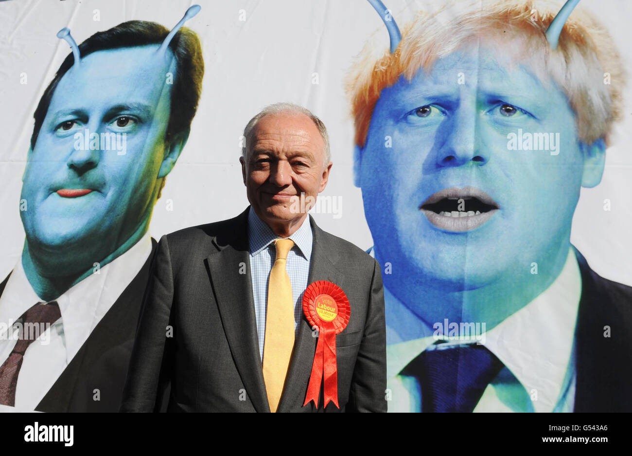 London Mayoral Kandidat Ken Livingstone beim Start in Süd-London eines Plakats, das seine Kampagne zum Bürgermeister von London heute unterstützt. Stockfoto